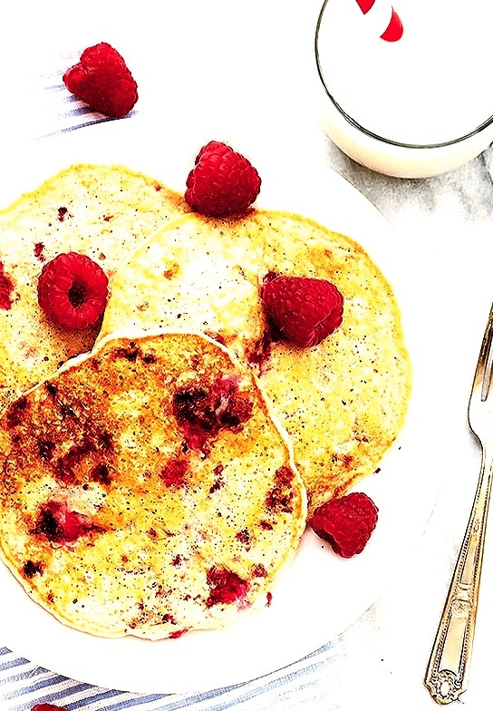 Berry Cottage Cheese Pancakes